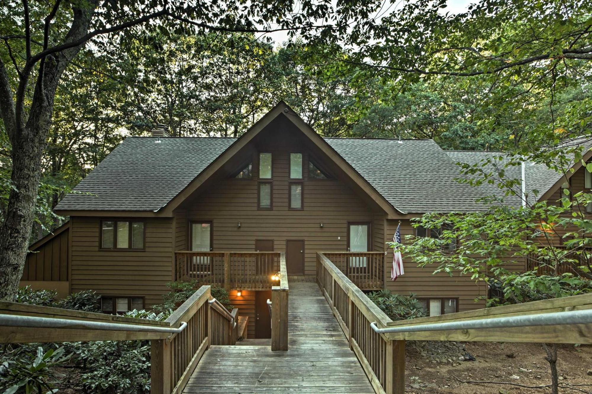 Wintergreen Resort Mountain Condo With Pool Access! Lyndhurst ภายนอก รูปภาพ